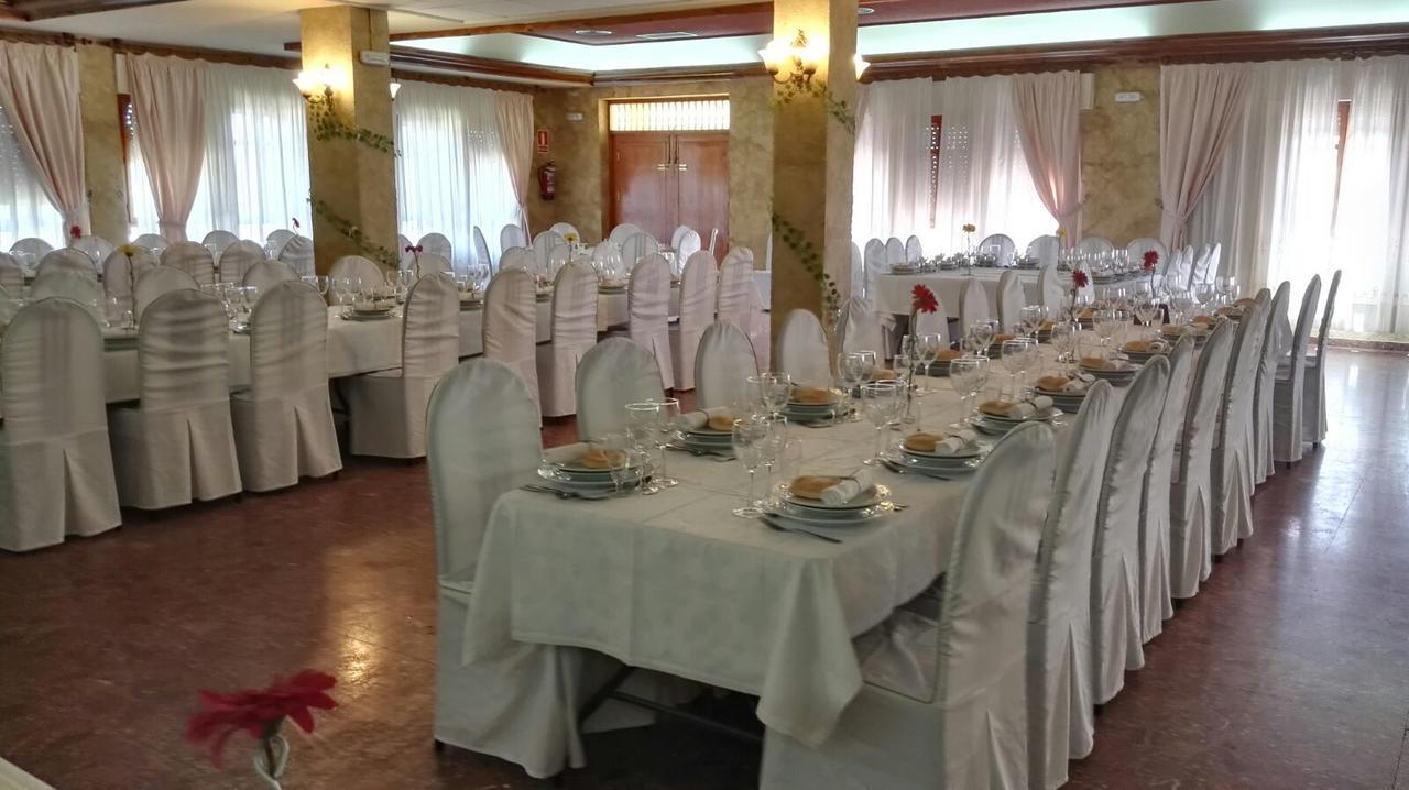 Hostal Miguel Hernandez Munera Exteriér fotografie