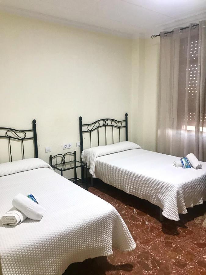 Hostal Miguel Hernandez Munera Exteriér fotografie